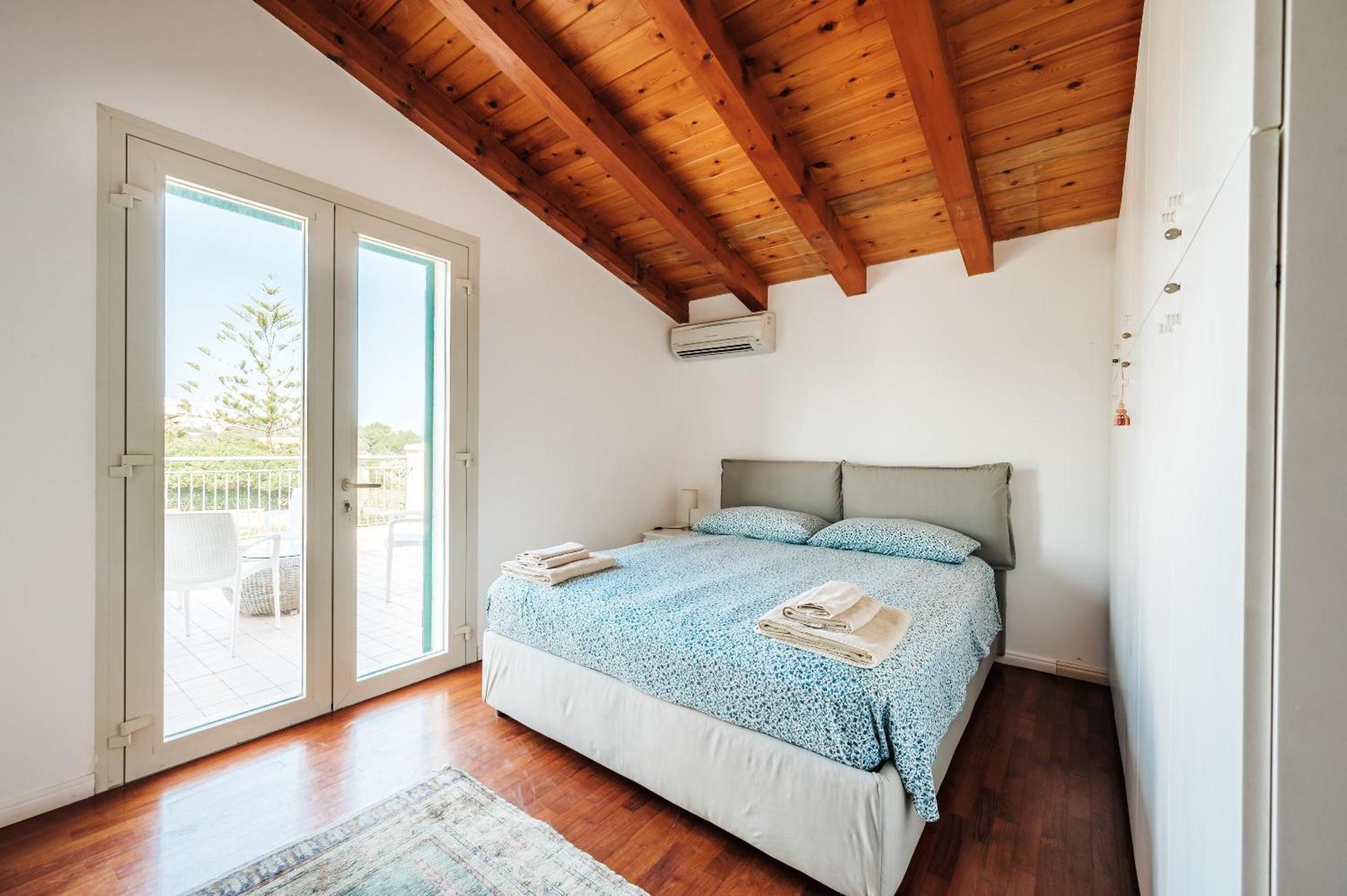 아우구스타 Fronte Spiaggia Zoe 빌라 외부 사진