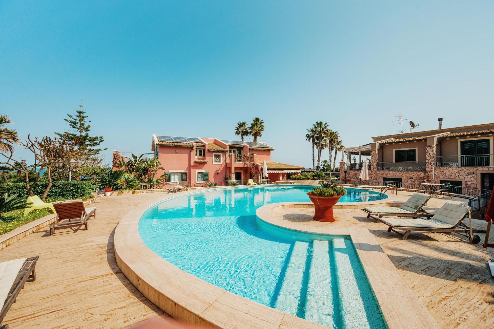 아우구스타 Fronte Spiaggia Zoe 빌라 외부 사진